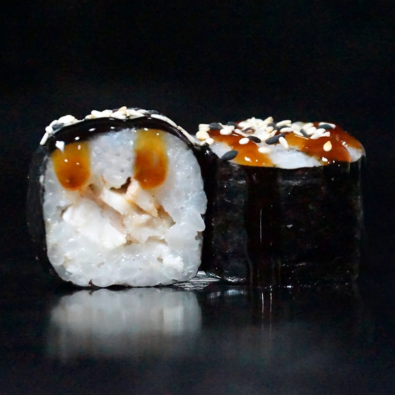 Маки с угрем