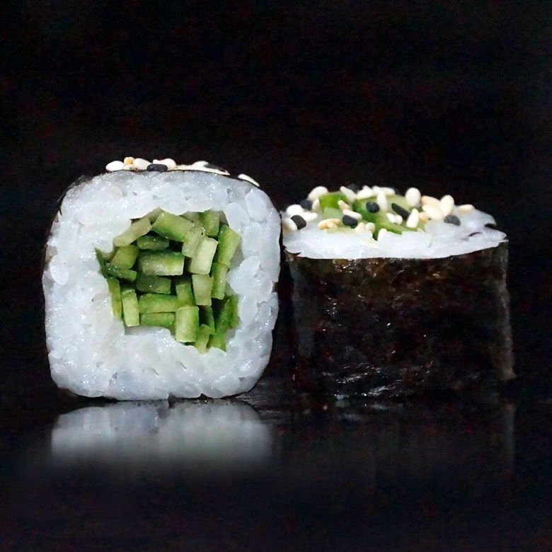 Маки с огурцом